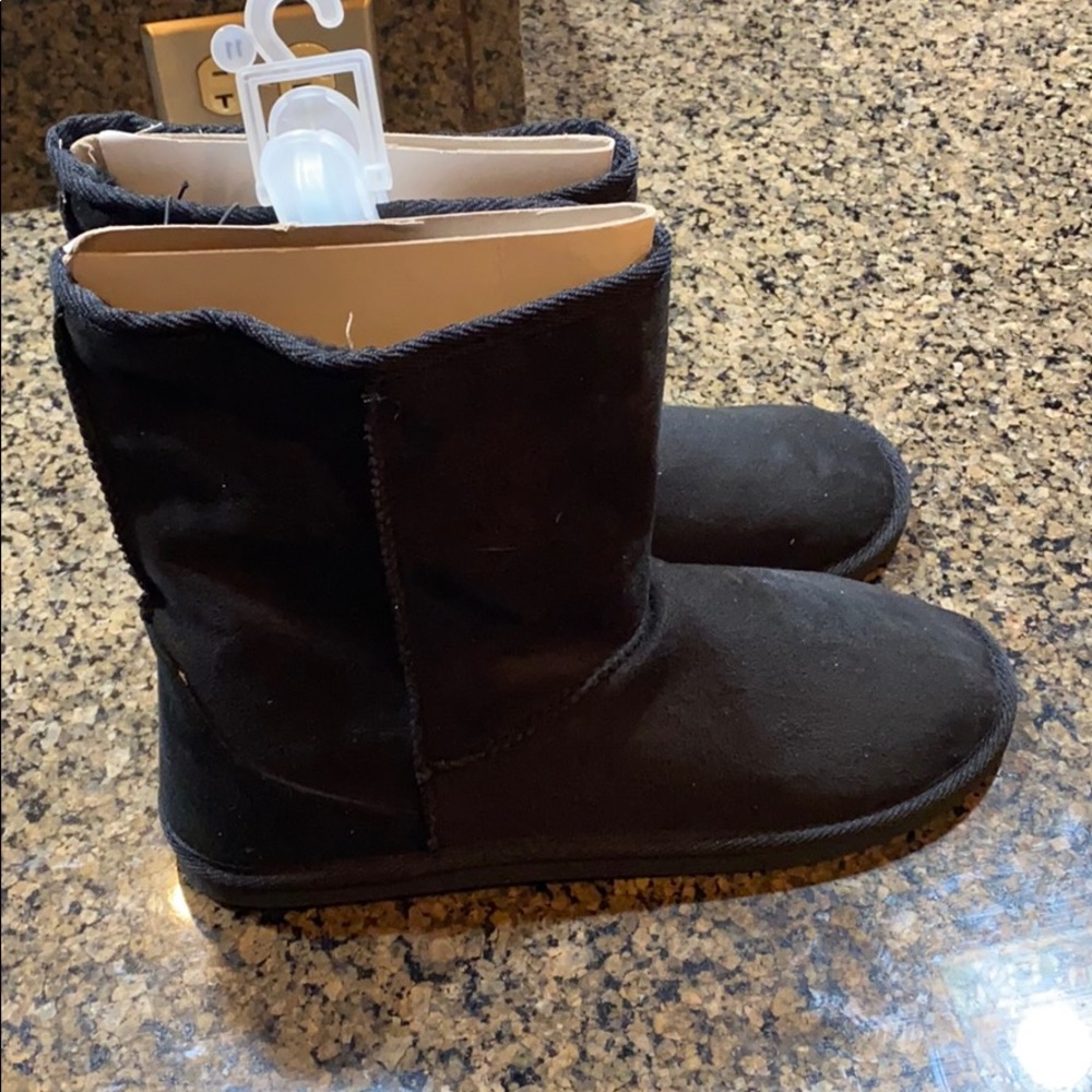 Never Worn before Black boots